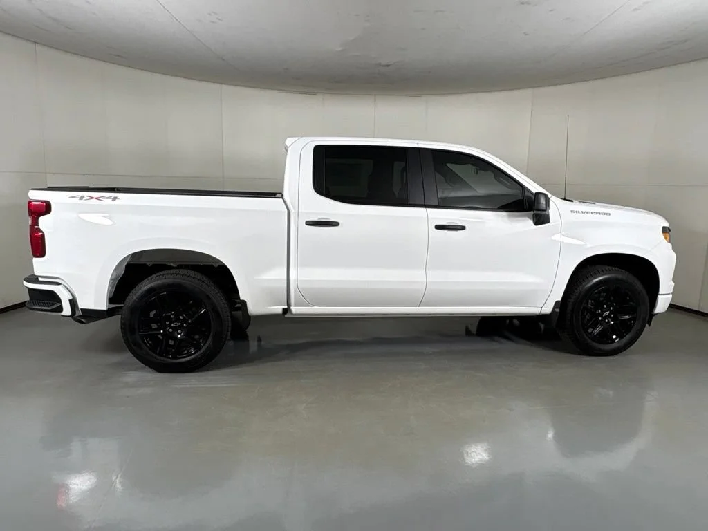New 2026 Summit White Chevrolet Custom image 11