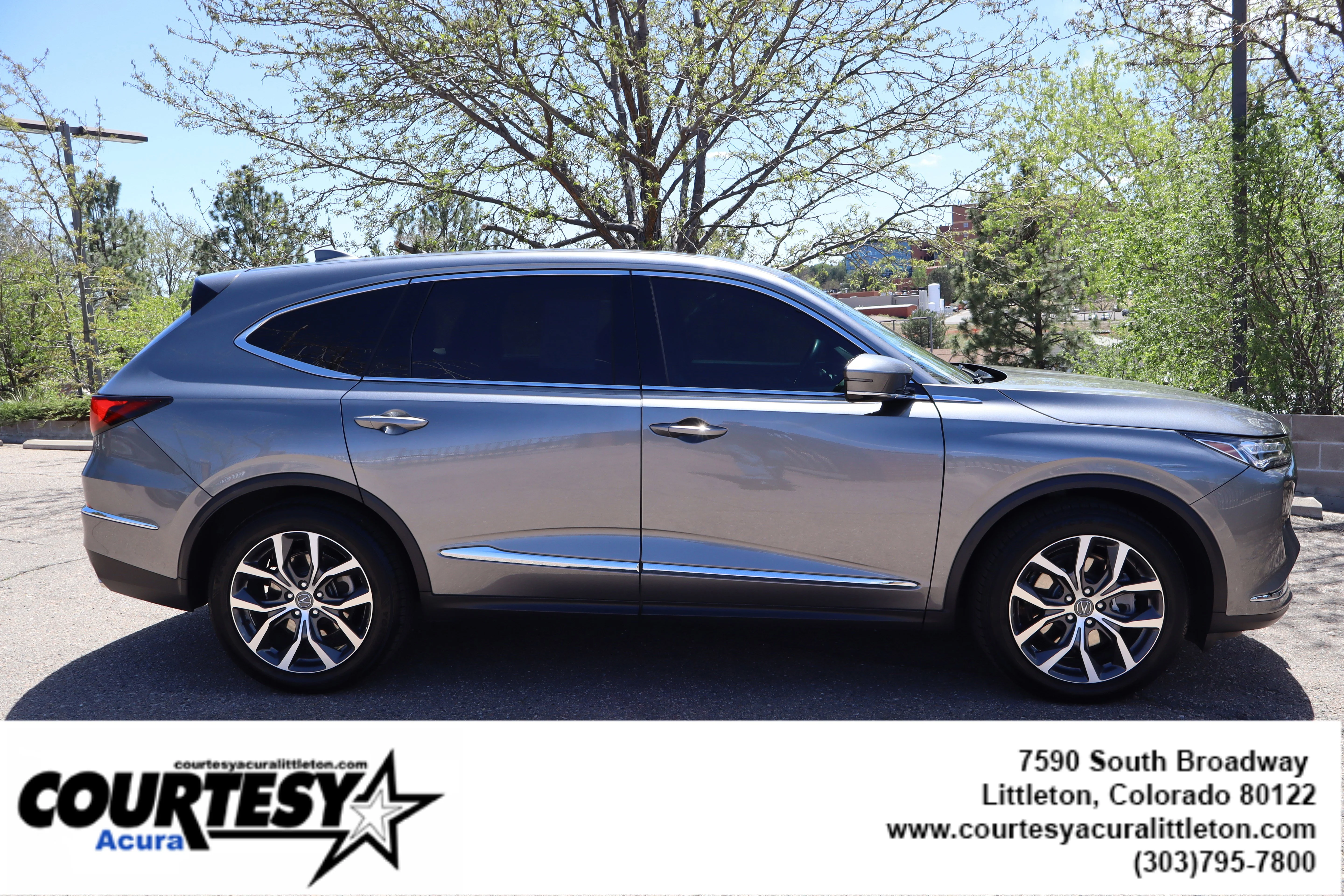 Used 2024 Liquid Carbon Metallic Acura SH-AWD TECH image 7