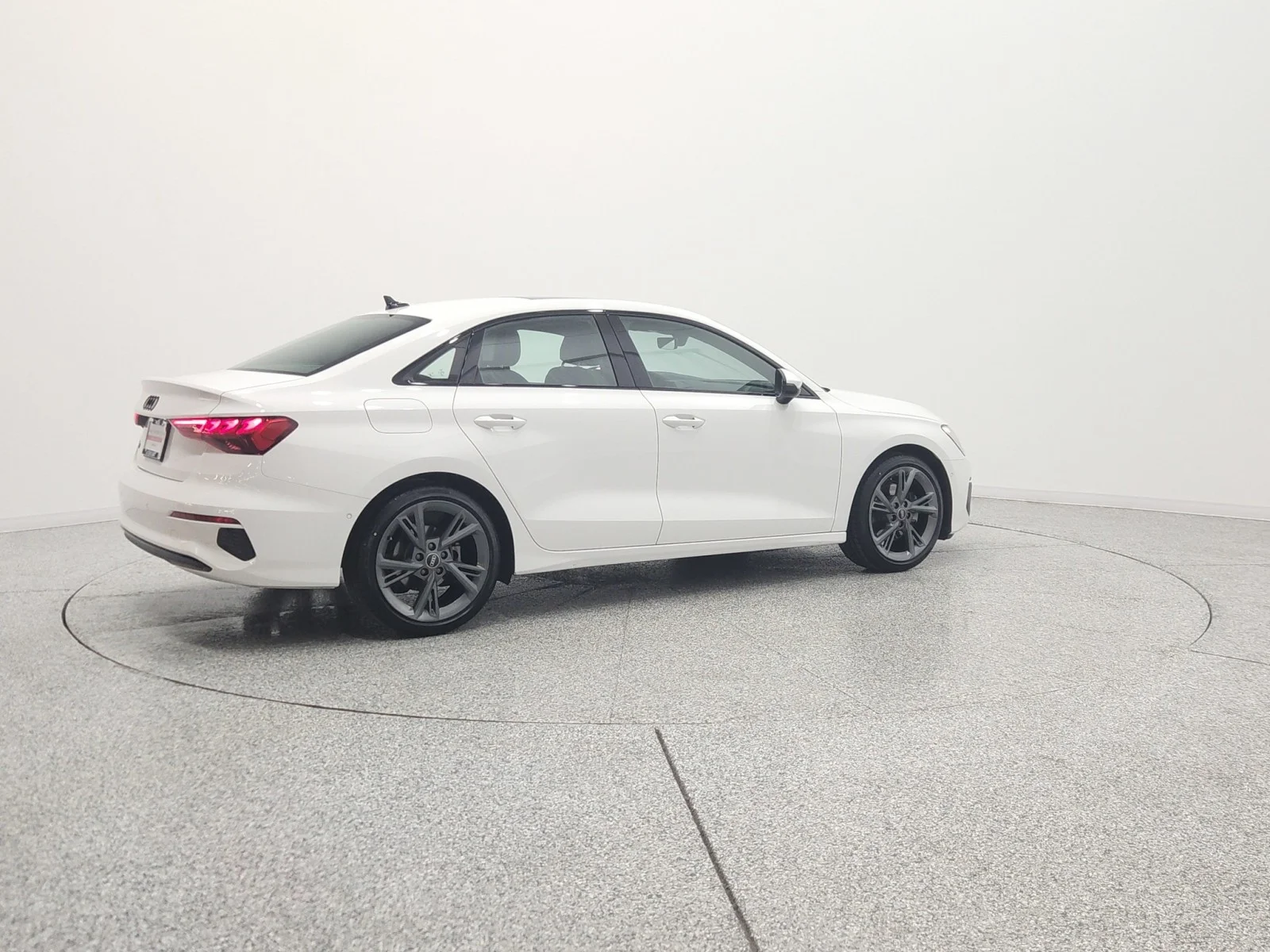 Used 2024 Ibis White Audi Premium image 5