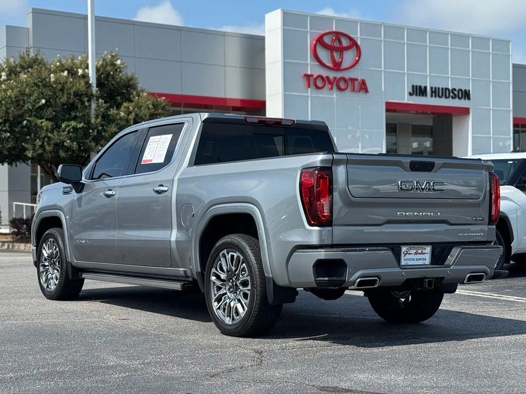 Used 2025 Silver GMC Denali Ultimate image 9
