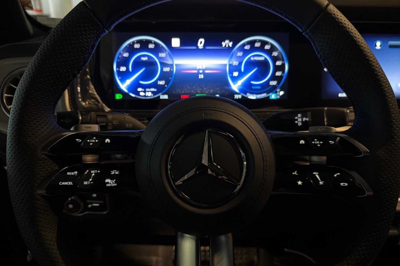 New 2027 MANUFAKTUR China Blue Mercedes-Benz G 580e SUV image 22