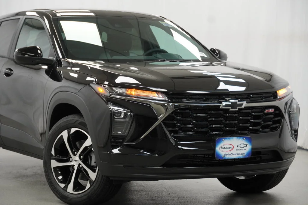 New 2026 Mosaic Black Metallic Chevrolet 1RS image 7