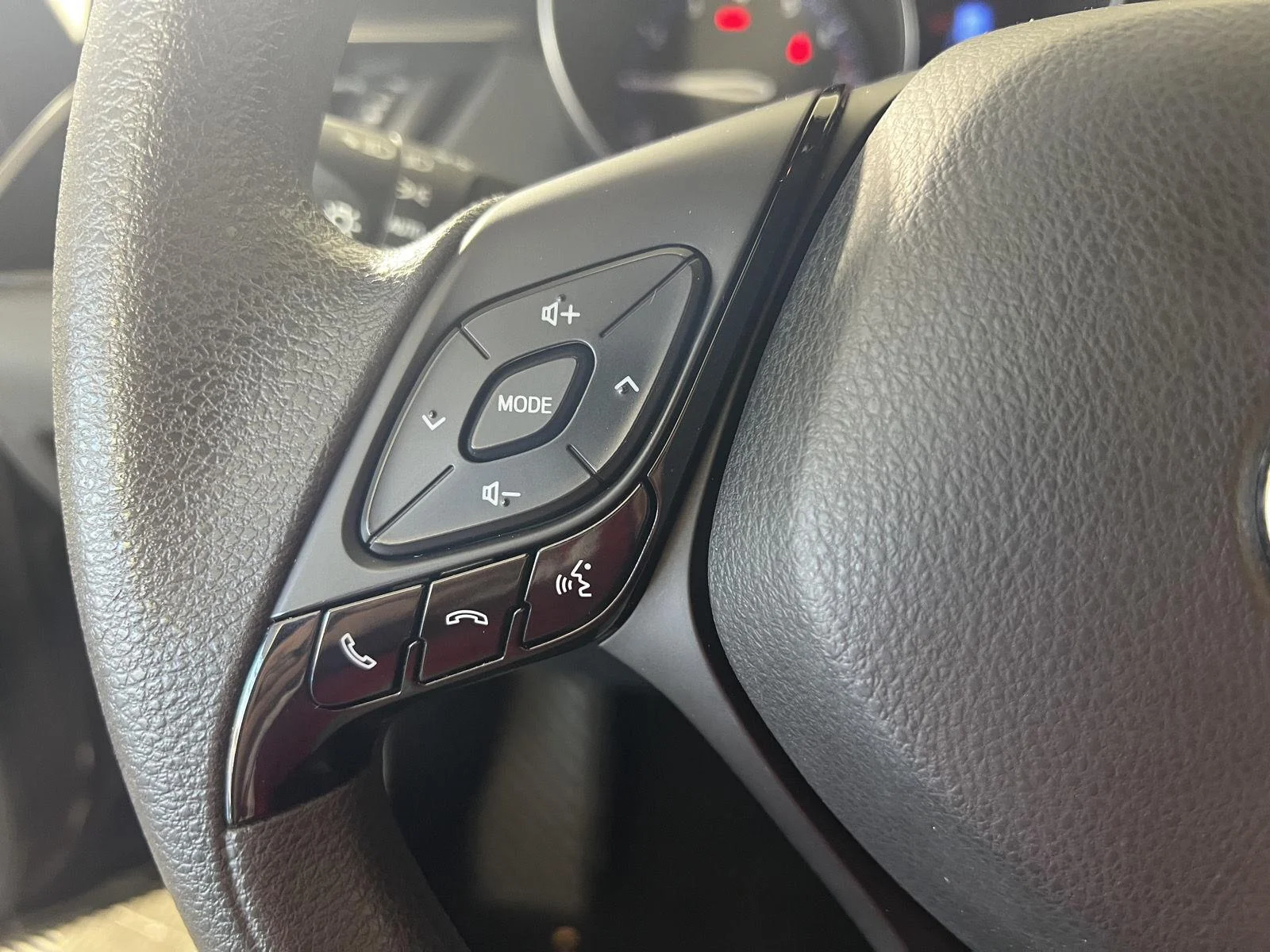 Used 2019 Black Sand Pearl Toyota LE image 15