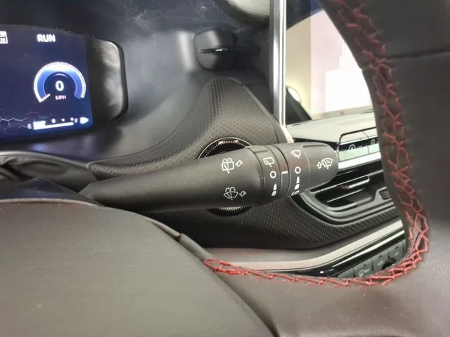 Used 2025 White Jeep Trailhawk image 28