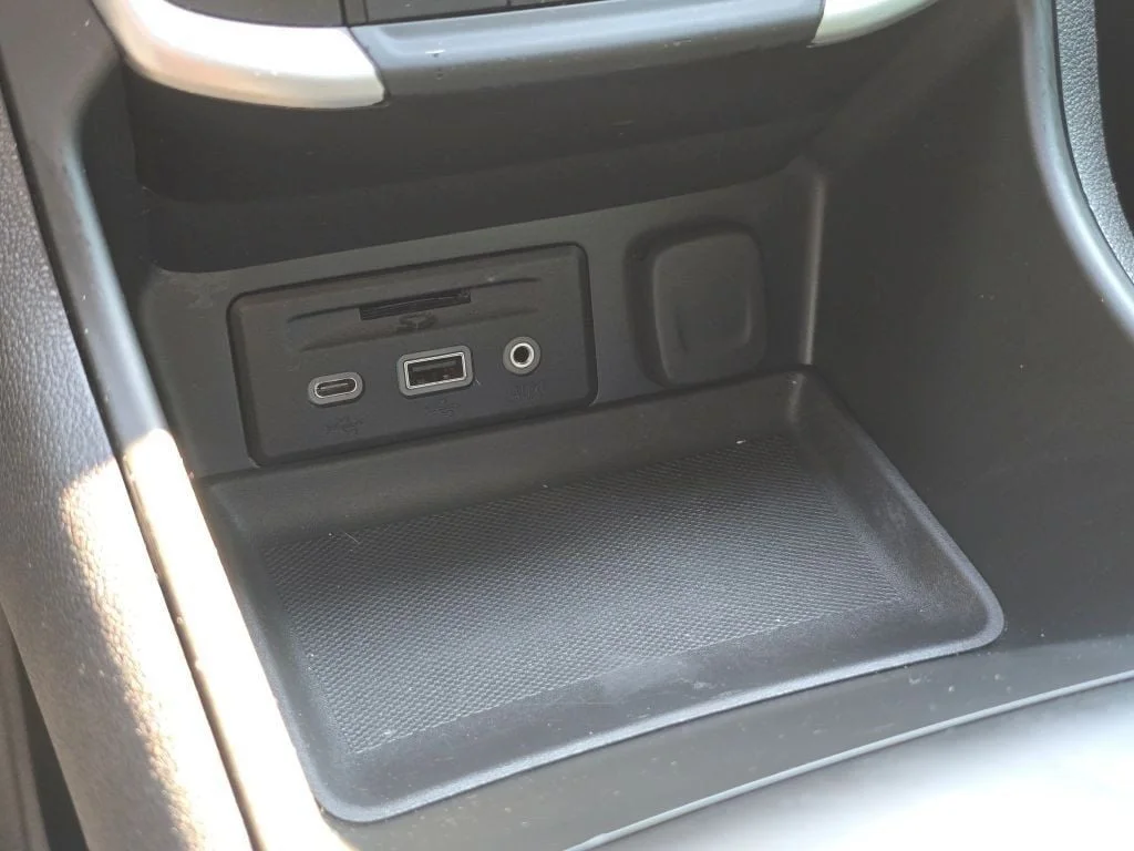 Used 2022 Ebony Twilight Metallic GMC FWD 4dr SLT Elevation Edition with Skyscape Power Sunroof image 21