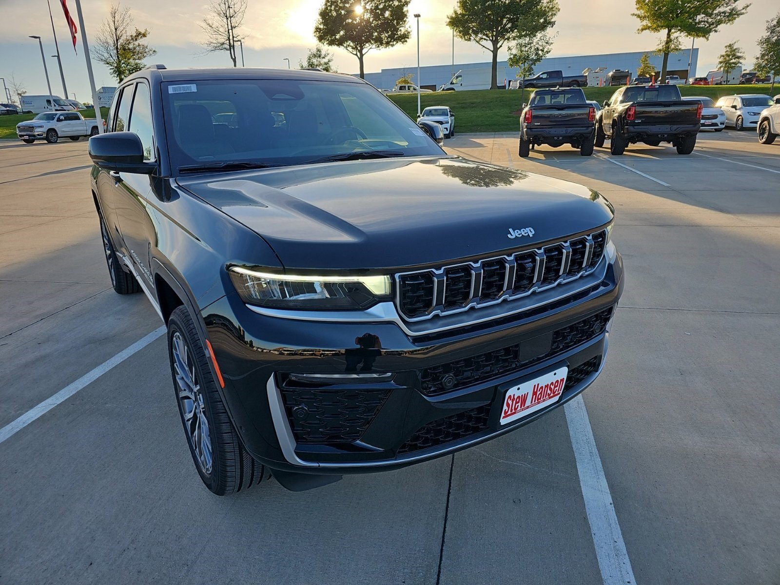 New 2027 High Gloss Black Jeep Summit image 7
