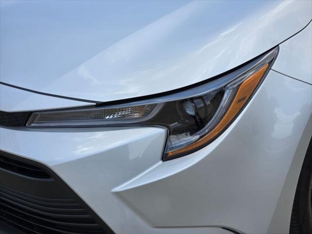 Certified Used 2026 SILVER ME. Toyota  image 27