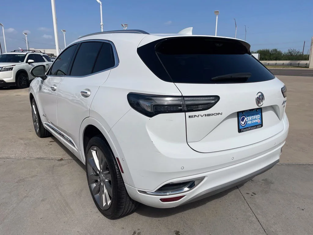 Used 2022 White Buick Avenir image 5