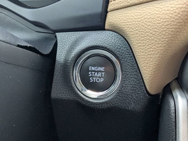 Used 2025 Beige Toyota XLE Premium image 30