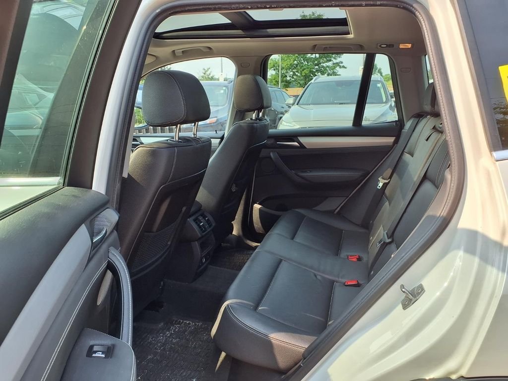 Used 2015 White BMW xDrive28i image 9