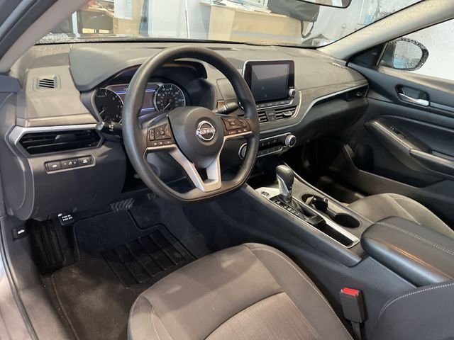 2025 Nissan Altima SV - Photo 18