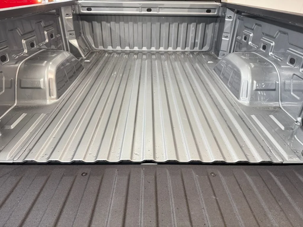 New 2026 Sterling Metallic GMC Elevation image 8