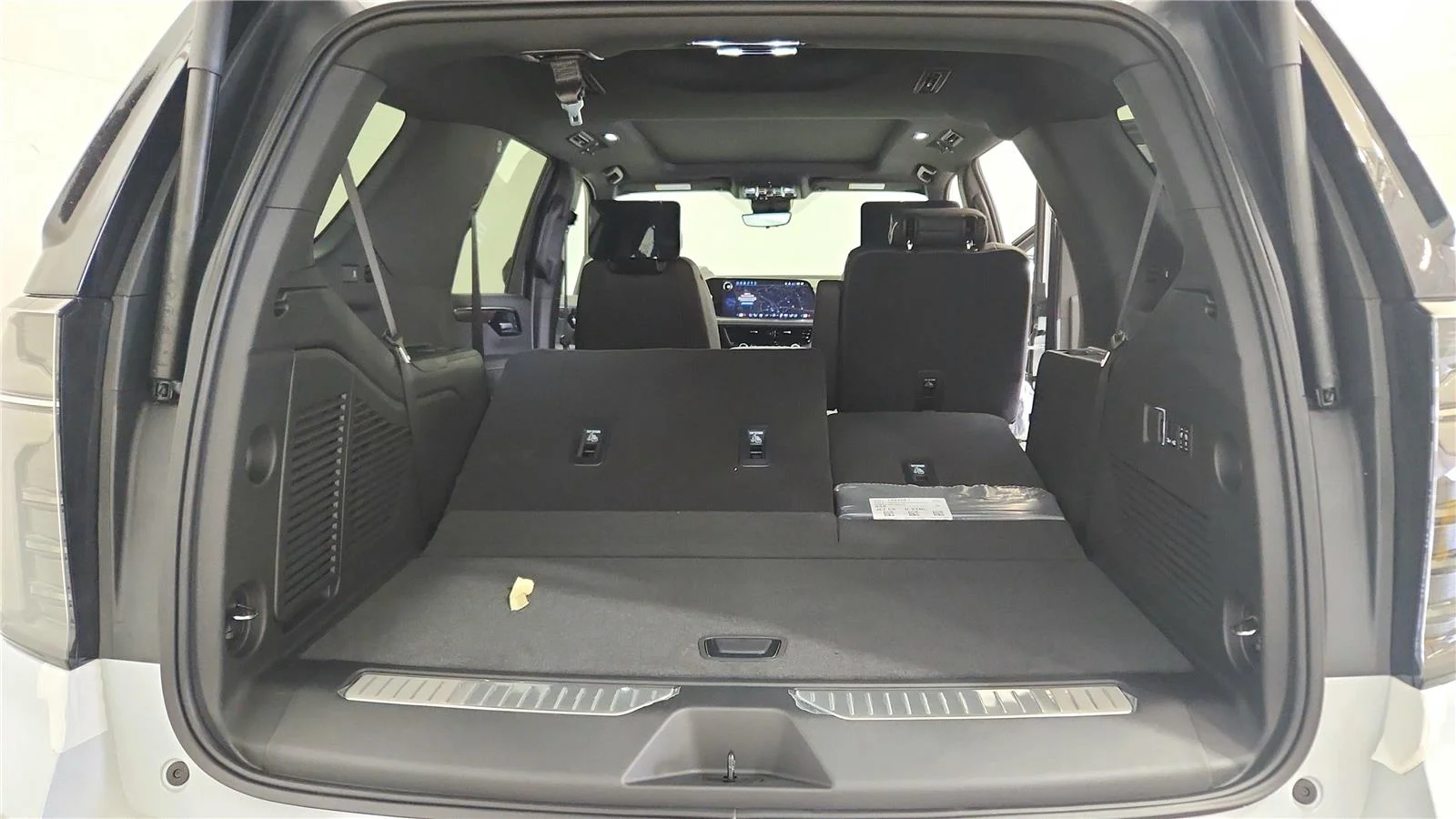 2026 Chevrolet Tahoe Premier - Photo 19