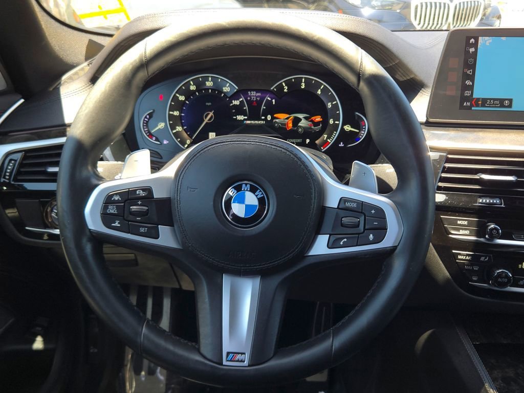 Used 2018 Dark Graphite Metallic BMW M550i xDrive image 18