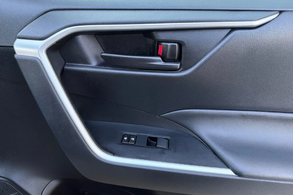 Used 2024 Ice Cap Toyota LE image 22