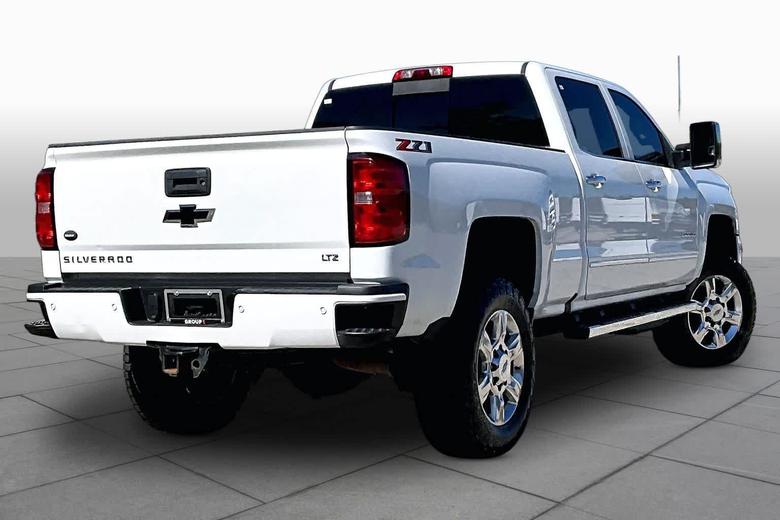 Used 2019 Summit White Chevrolet LTZ image 13
