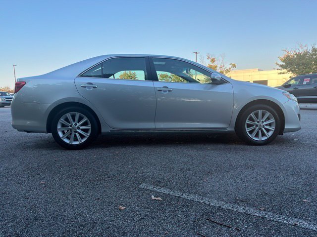 Used 2013 Silver Toyota XLE image 10