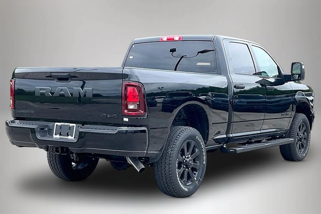 New 2026 Diamond Black Crystal Pearl-Coat Exterior Paint RAM Big Horn image 21