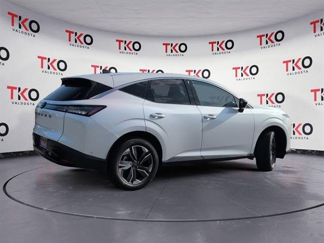 Used 2025  Nissan SV image 4