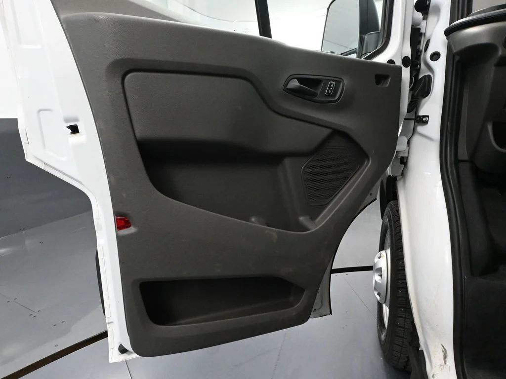 Used 2023 White Ford XL image 19