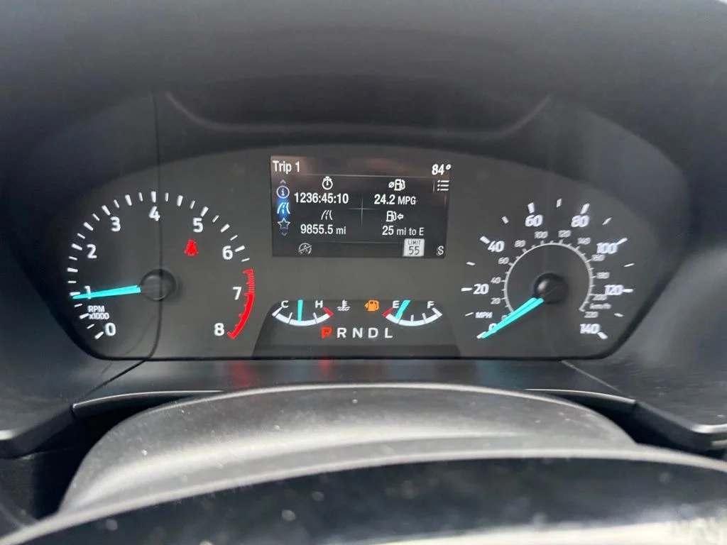 Used 2022 Gray Ford SE image 17