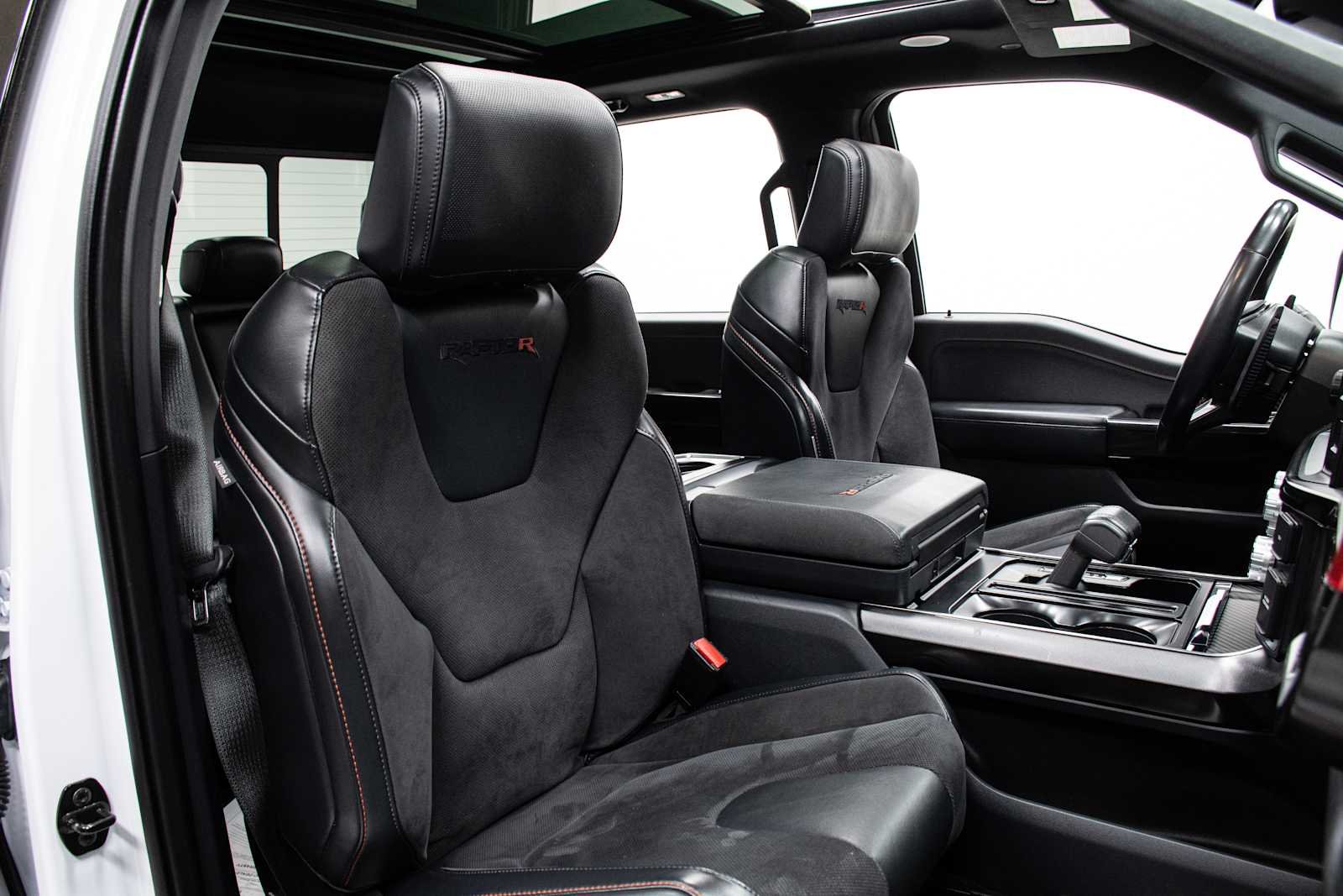 2023 Ford F-150 Raptor - Photo 26
