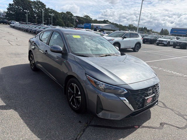 Used 2025 Gray Nissan SV image 3