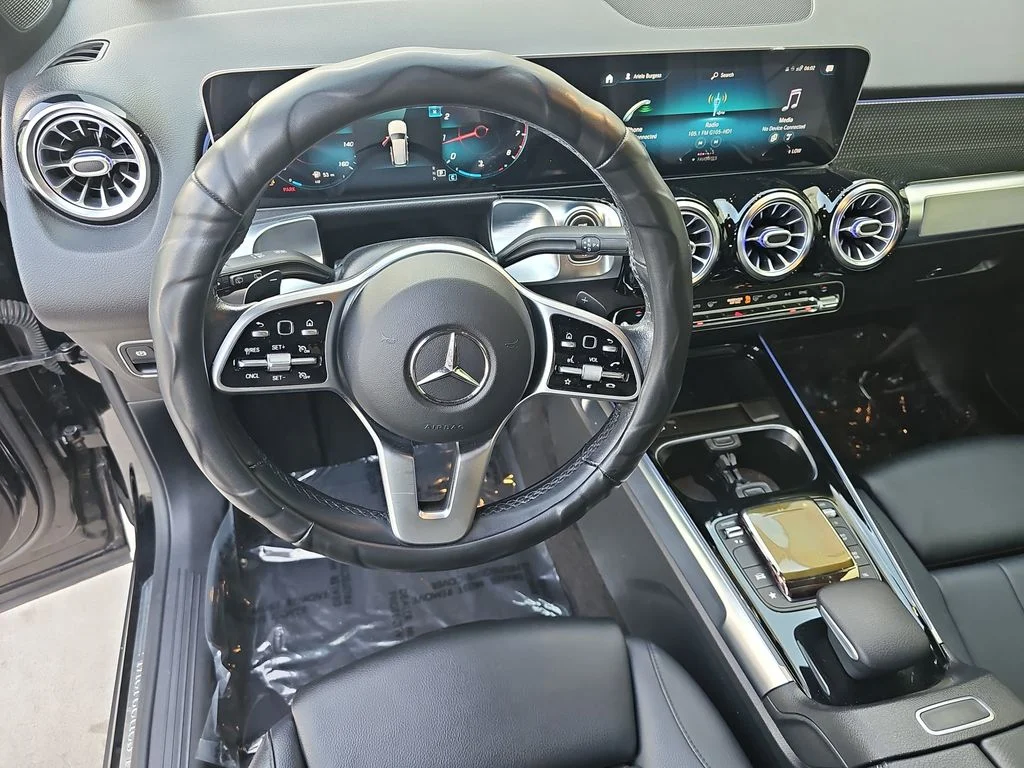 Used 2021  Mercedes-Benz GLB 250 image 15