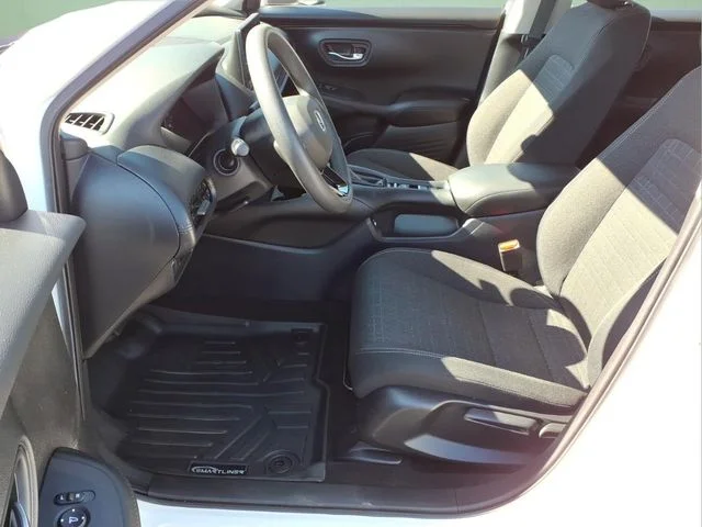 Used 2023  Honda LX image 11