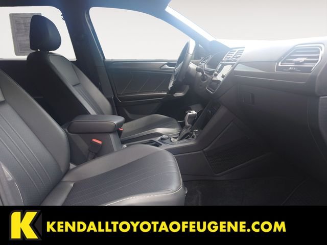 Used 2023 Black Volkswagen 2.0T SE R-Line Black image 15