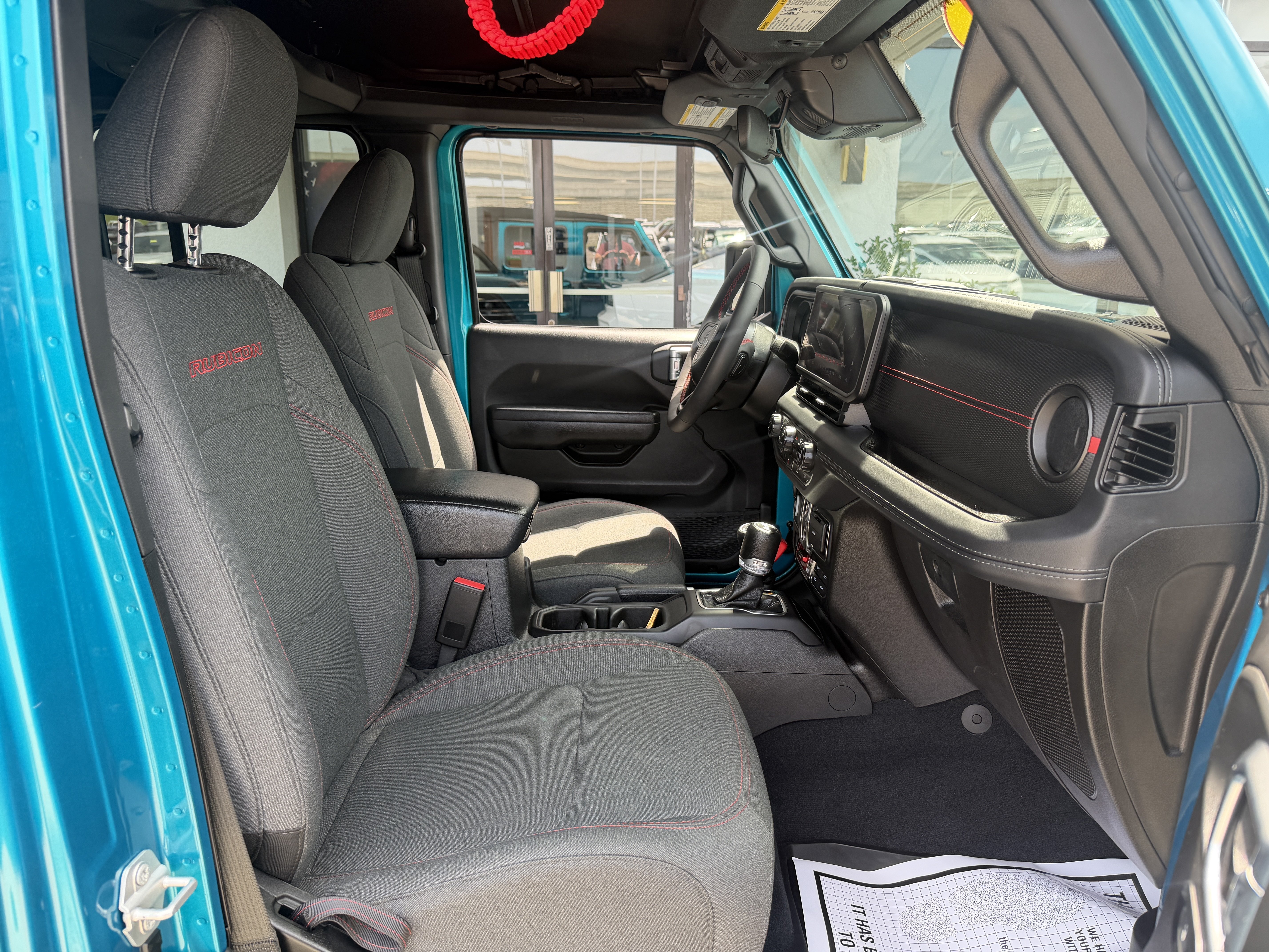 Used 2024 Bikini Pearl Coat Jeep Rubicon image 27