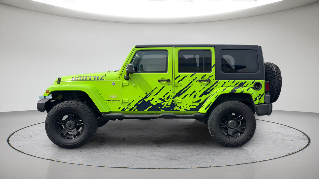 Used 2013 Green Jeep Unlimited Sahara image 8