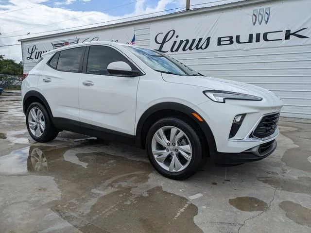 2024 Buick Encore GX Preferred's photo