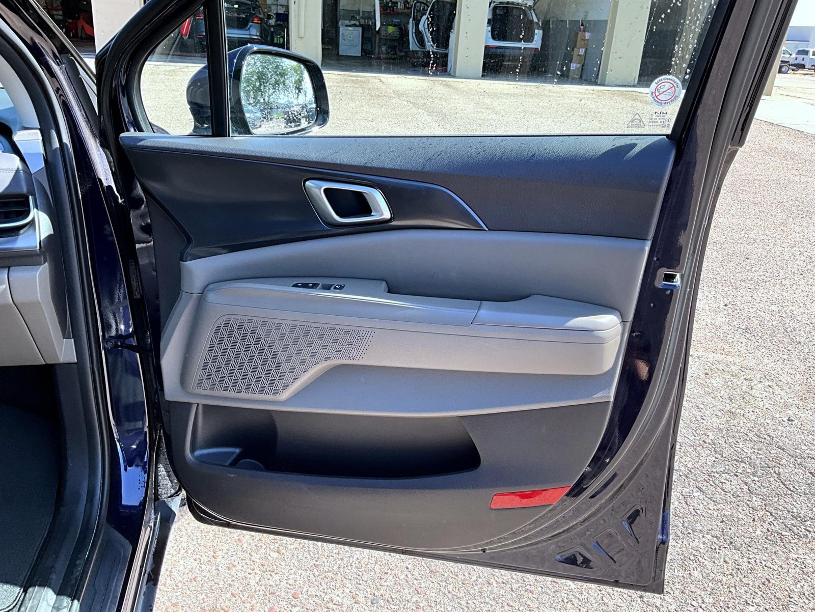 Used 2025 Blue Kia LXS image 17