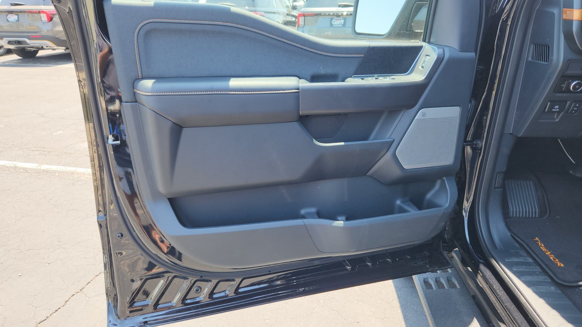 New 2026 Agate Black Metallic Ford Tremor image 12