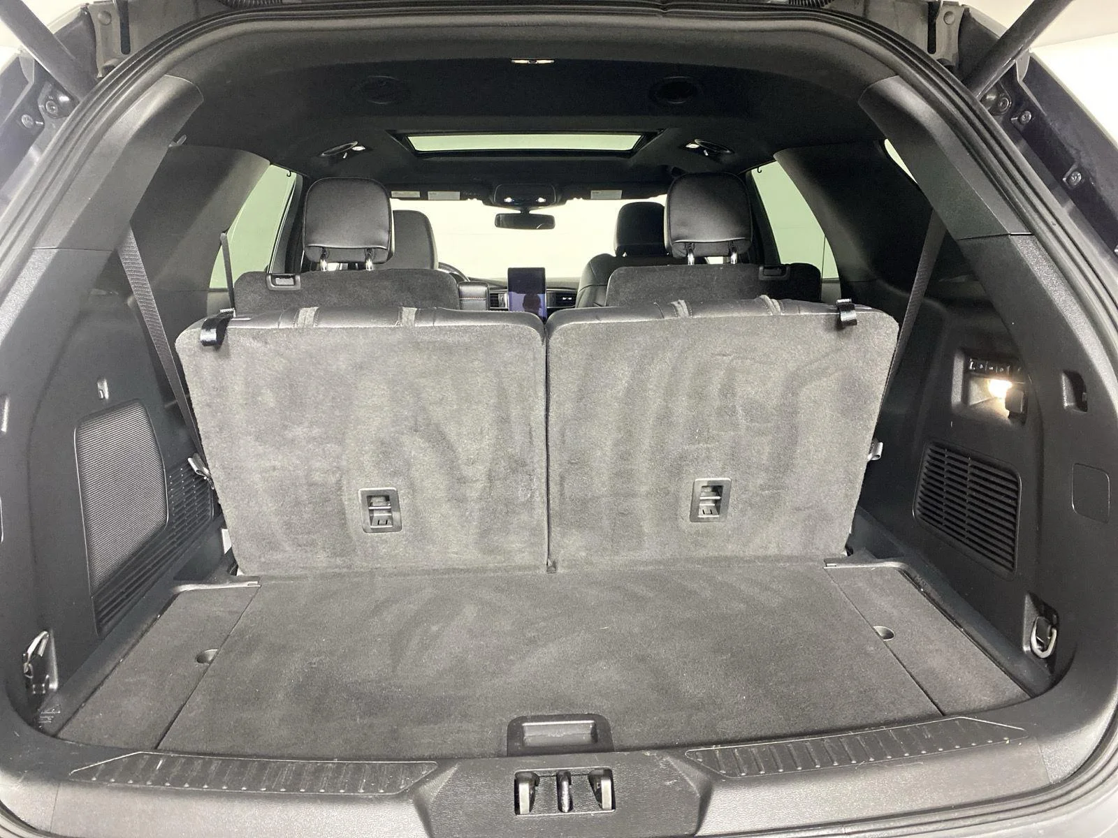 Used 2024 Carbonized Gray Ford  image 31