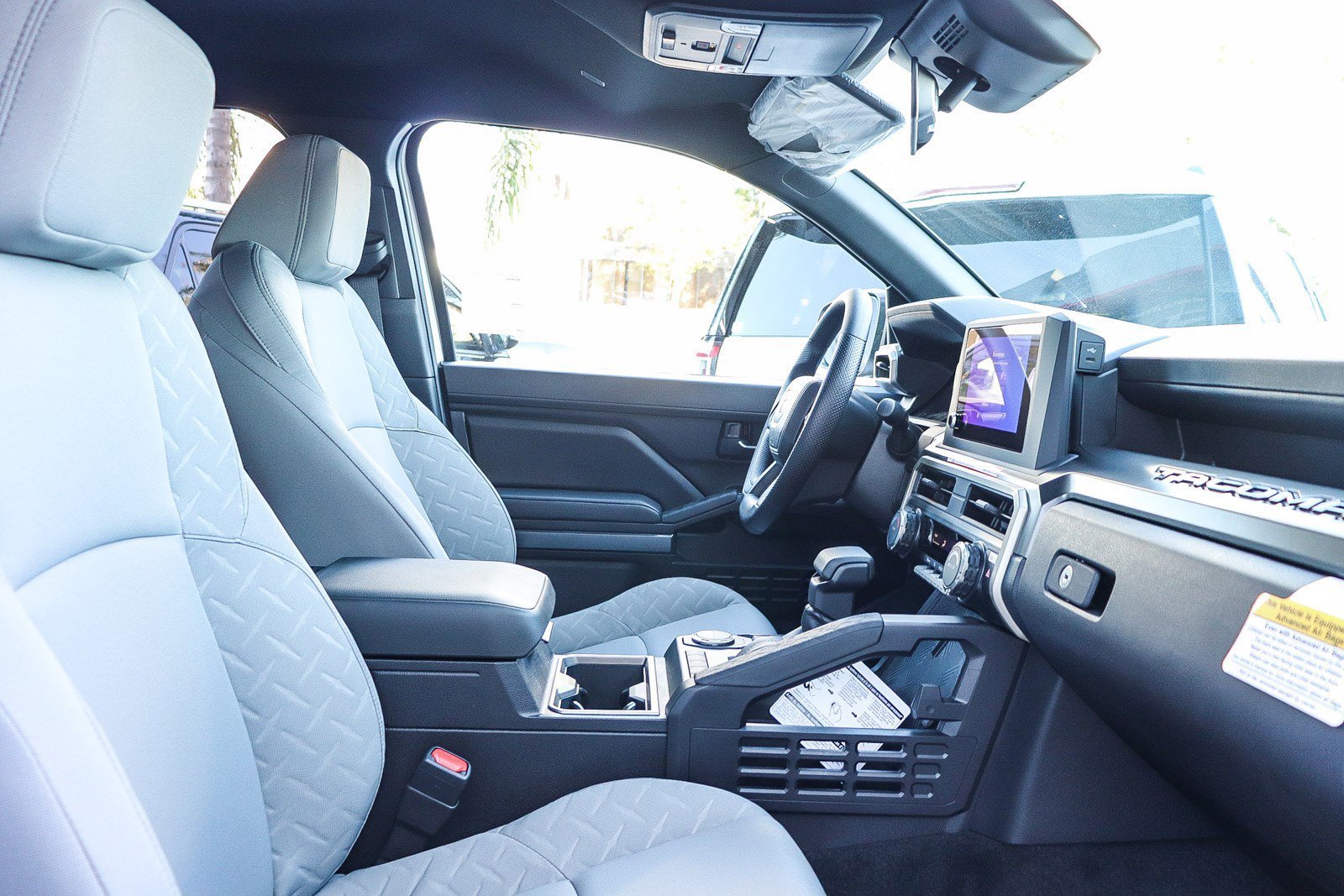 2025 Toyota Tacoma SR5 - Photo 19