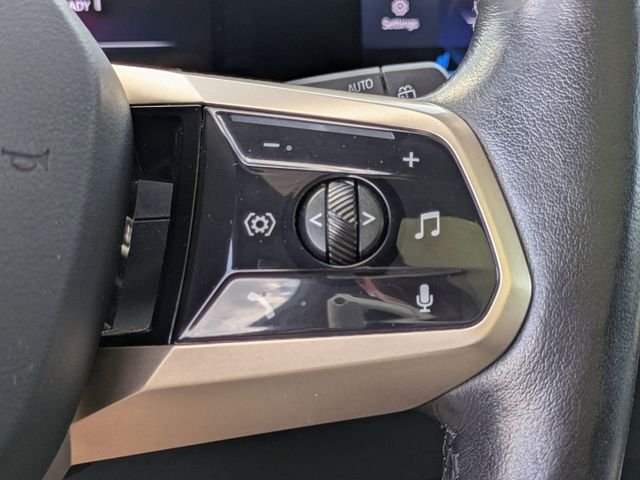Used 2023 Gray BMW M60 image 30