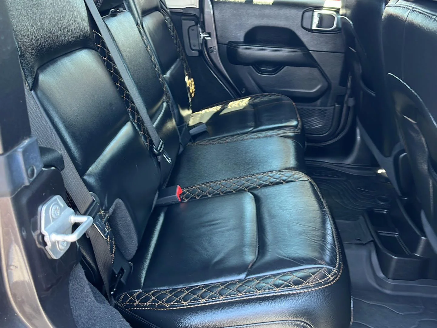 Used 2021 Sting-Gray Clearcoat Jeep Unlimited Sahara High Altitude image 24