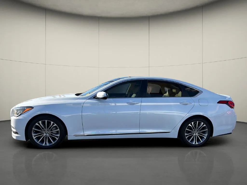 Used 2015 White Hyundai 3.8 image 7