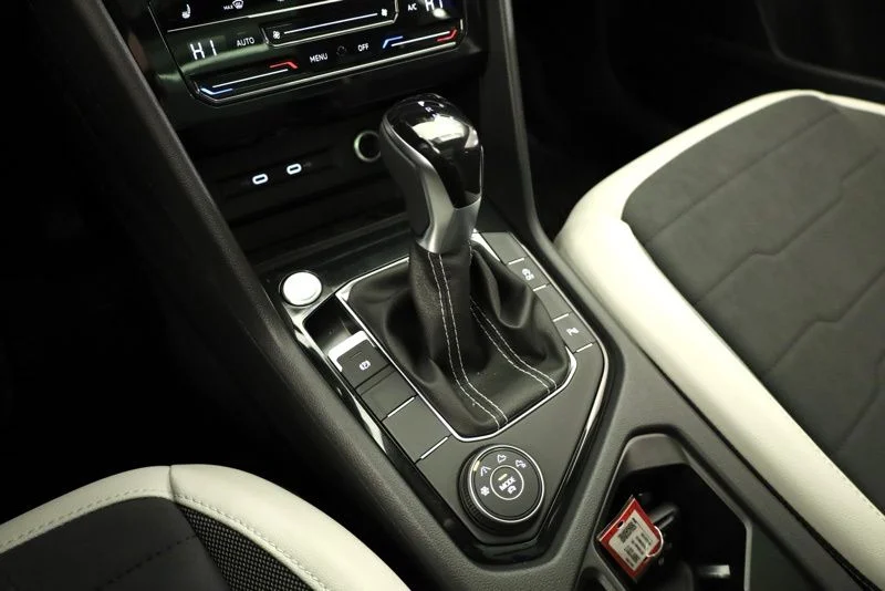 New 2026 Black Volkswagen 1.5T SE image 21