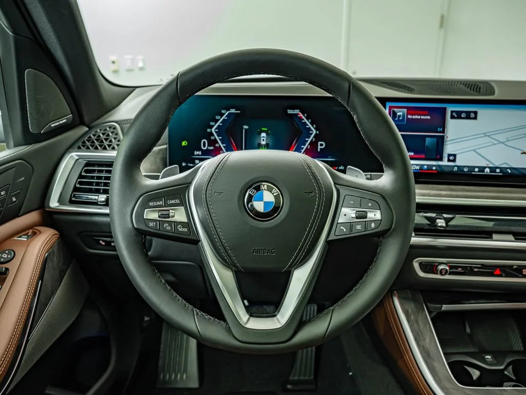 New 2026 Alpine White BMW xDrive40i image 23