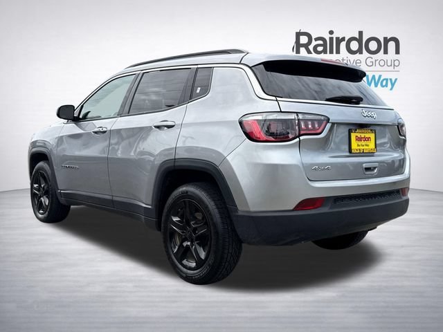 Used 2024 Silver Zynith Metallic Clearcoat Jeep Latitude image 5