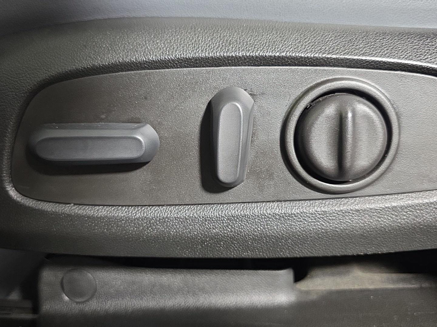 Used 2024 Moonstone Gray Metallic Buick Essence image 8