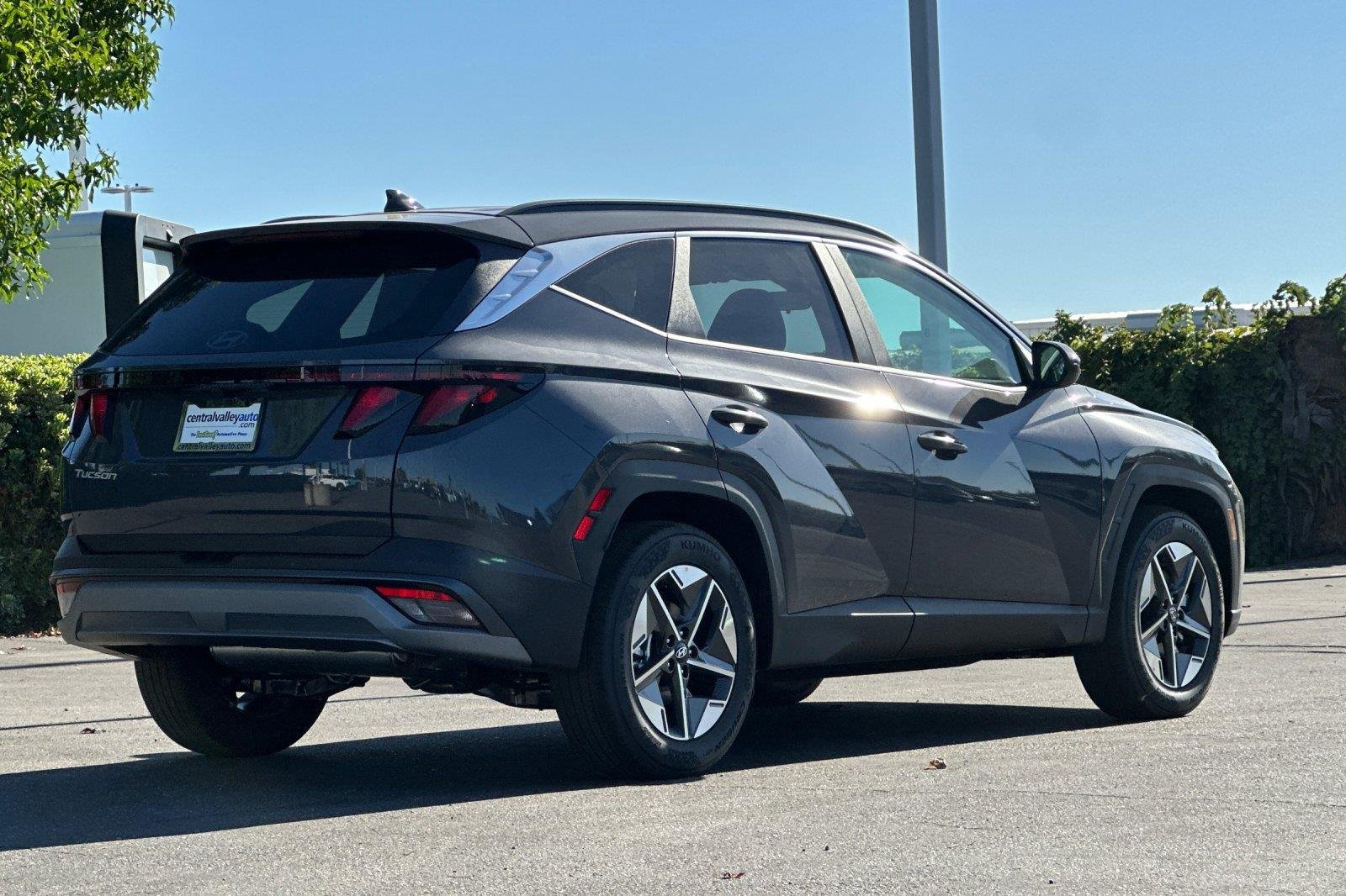 New 2026 Ecotronic Gray Hyundai SEL image 4