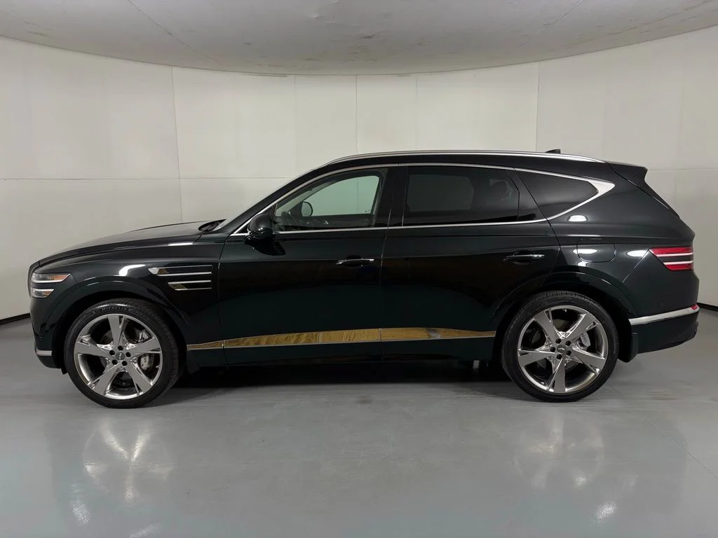 Used 2023 Black Genesis 3.5T image 5