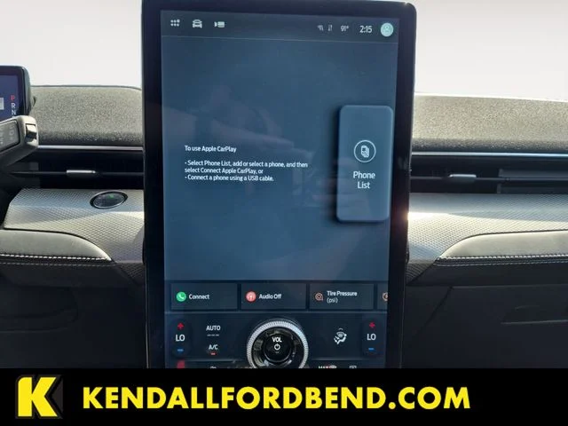 Used 2023 White Ford Select image 15