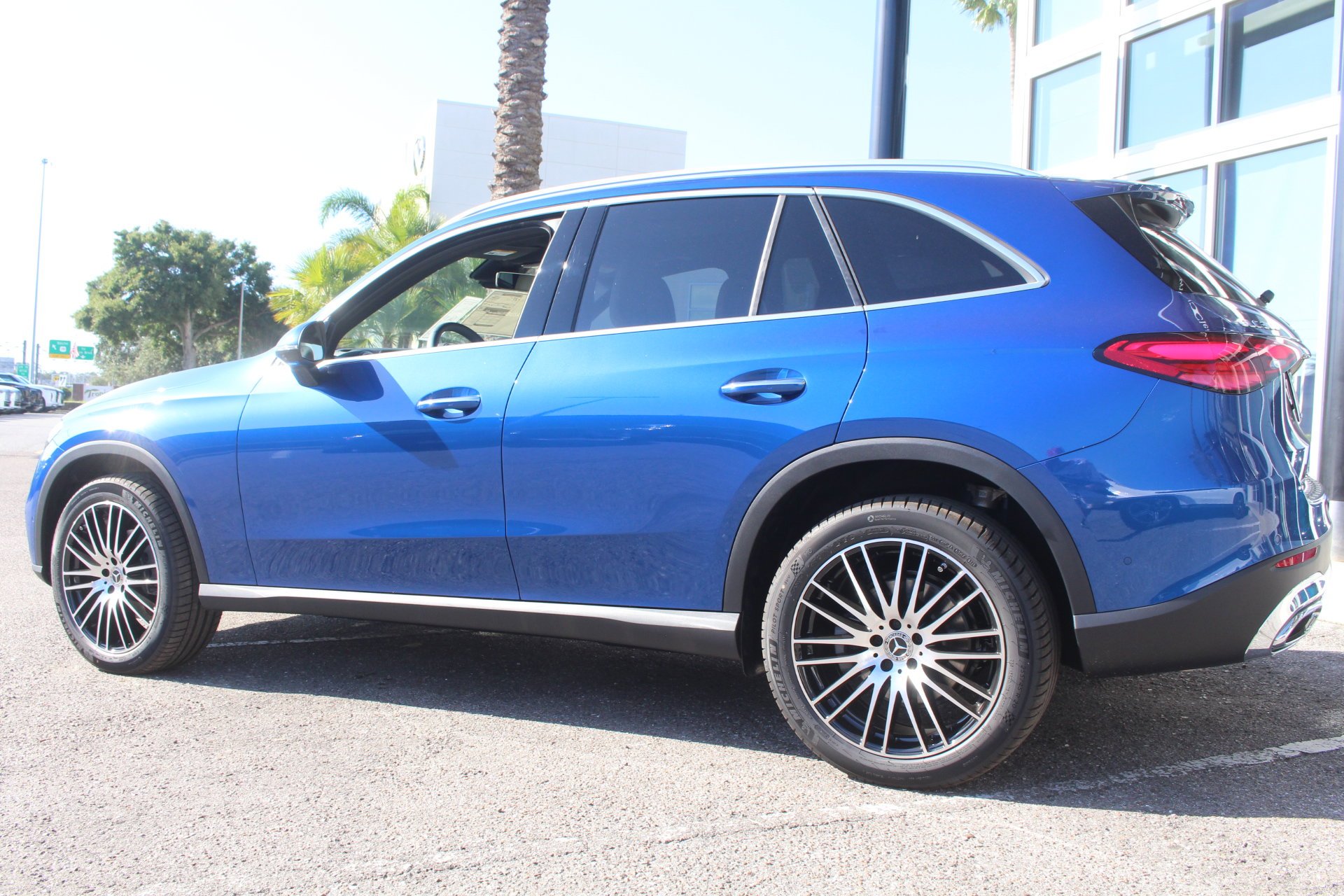 New 2026 Starling Blue Metallic Mercedes-Benz GLC 300 image 34
