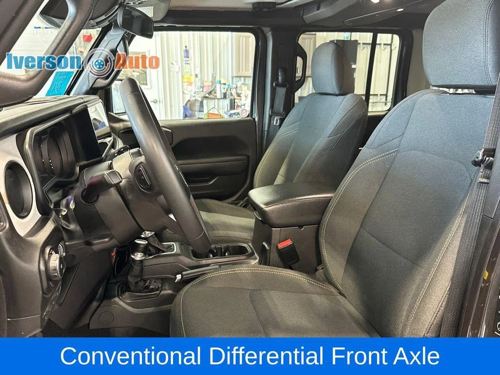 Used 2025 Granite Crystal Metallic Clearcoat Jeep Willys image 16