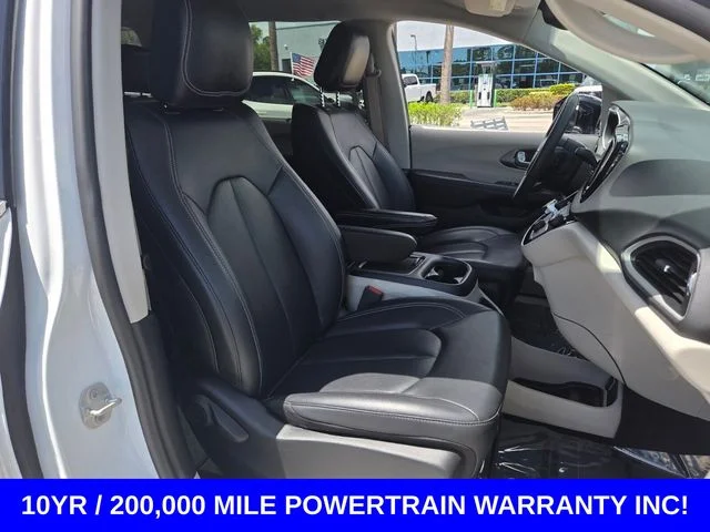 Used 2024 Bright White Clearcoat Chrysler Touring L image 19